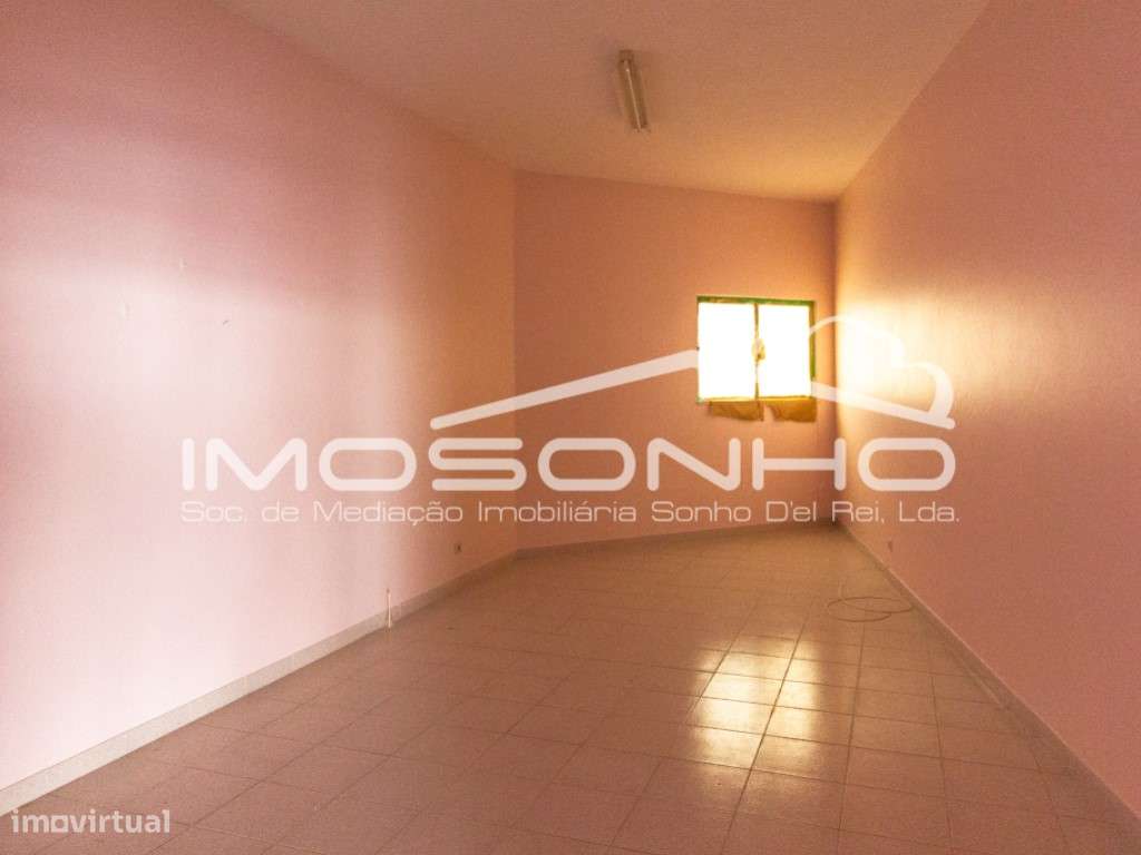 Loja com projeto aprovado para transformar em habitação - Grande imagem: 5/14