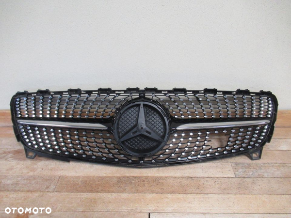 GRILL GRIL ATRAPA MERCEDES A-KLASA W176 AMG LIFT 2015- - 3