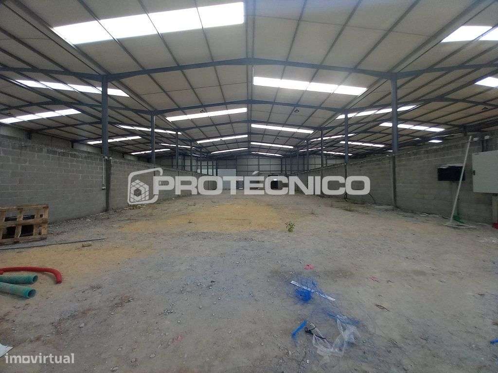 Armazém c/ 675m2 – Z. I. da Palhaça - Grande imagem: 2/23