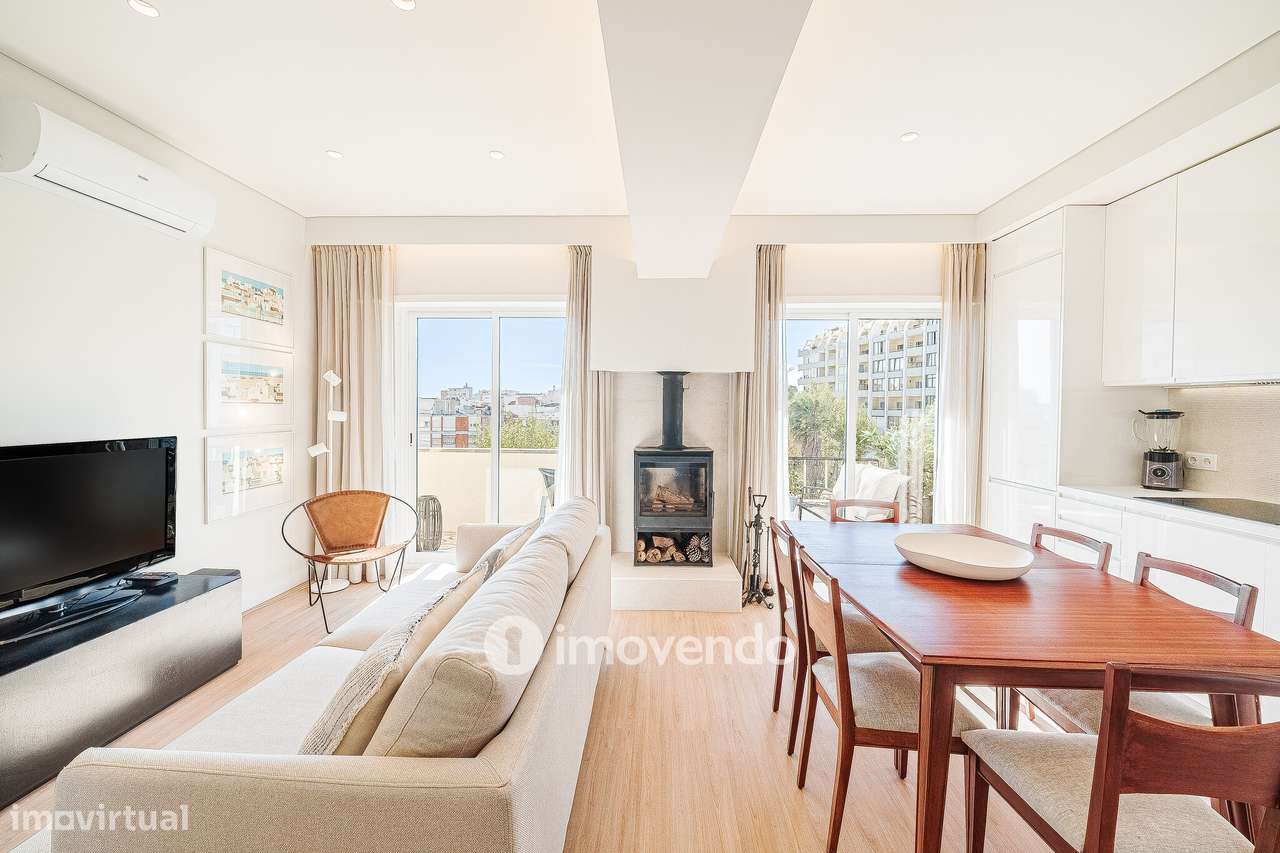 Apartamento T3 totalmente remodelado e mobilado, na Costa da Caparica - Grande imagem: 2/42