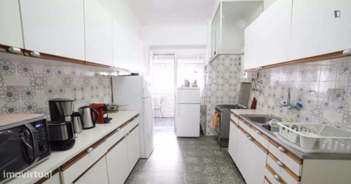 Quarto - localizado em Olaias Lisbon - Grande imagem: 5/10