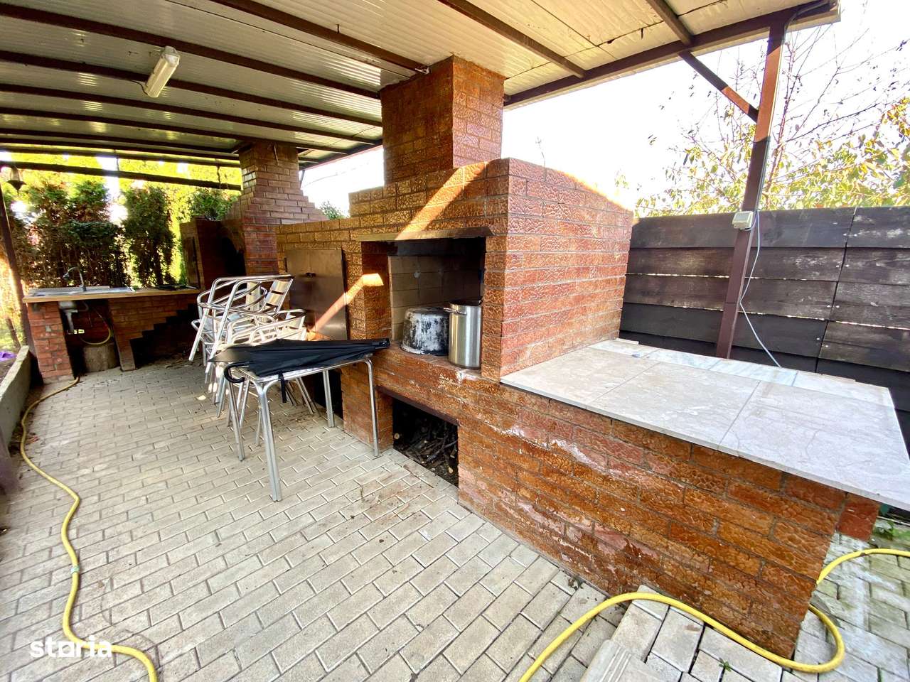 Vila cu piscina 300 mp+ 1200 mp teren-9