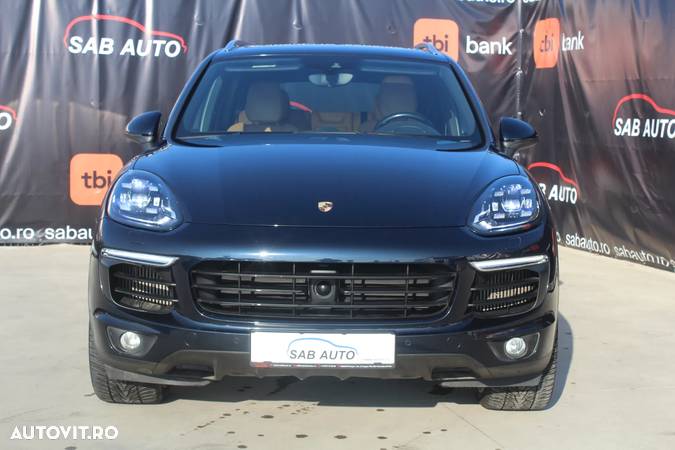 Porsche Cayenne 3.0 L - 2