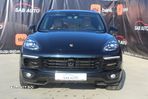 Porsche Cayenne 3.0 L - 2