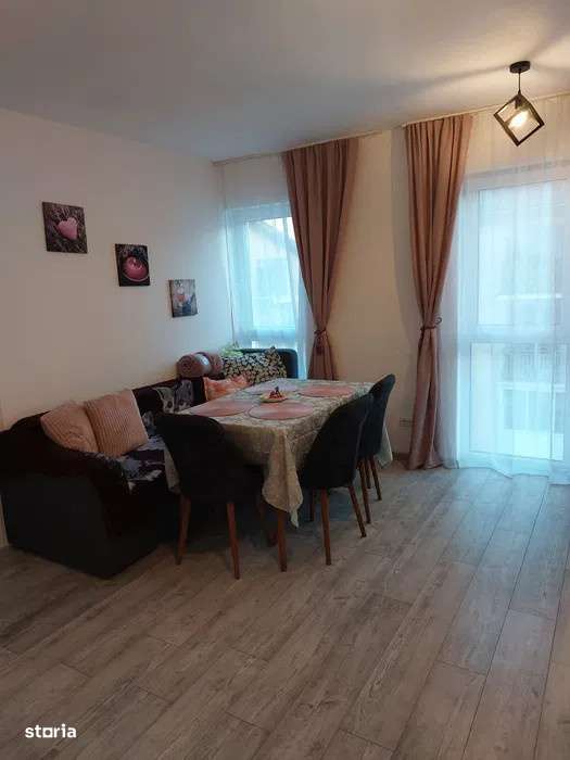 Apartament de 2 camere decomandate, 40 mp, parcare, zona Porii-1