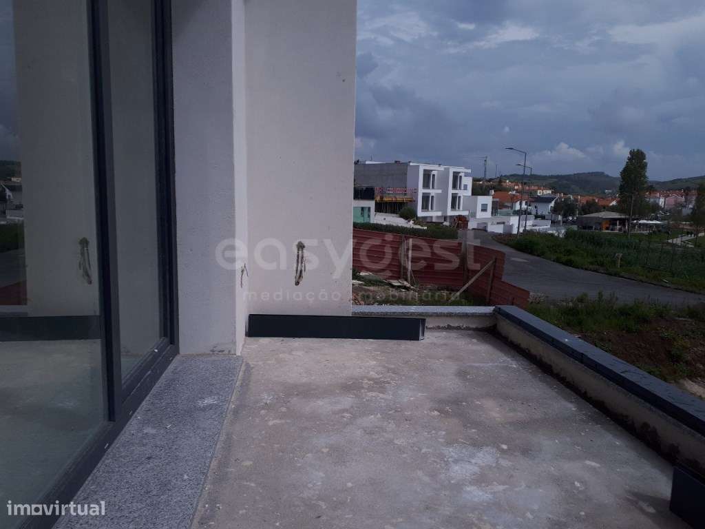 Apartamento T3 com Acabamentos de Excelência e Localização Central ... - Grande imagem: 5/7