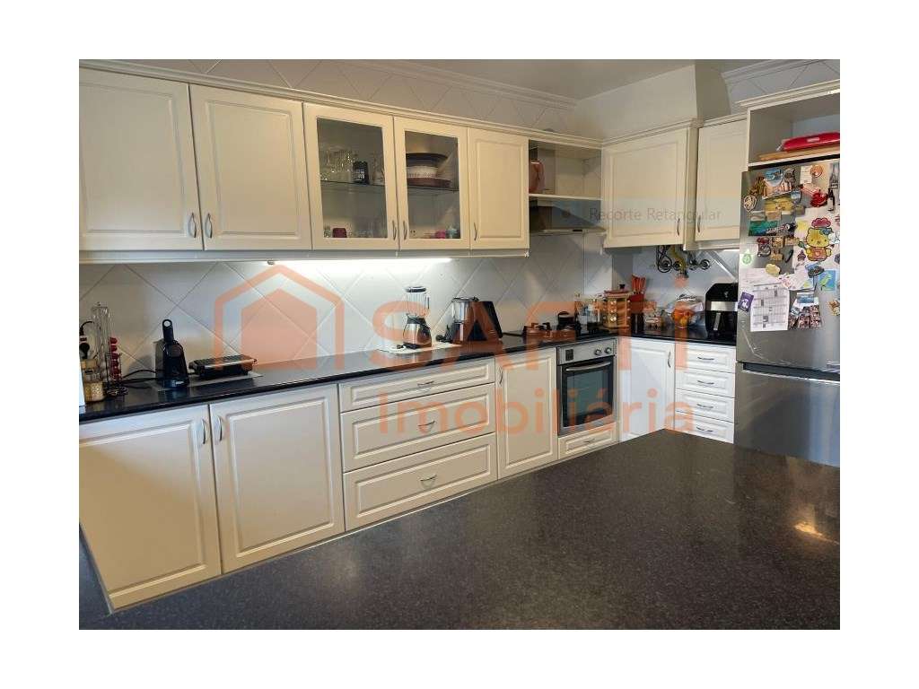 Para Si: T3 no 3.º Andar com Sótão, Garagem e Elevador em Leiria - Grande imagem: 3/32