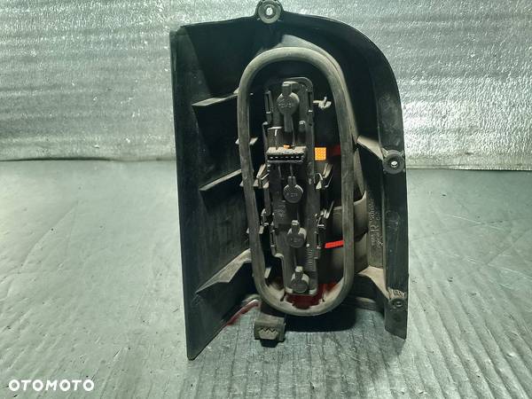 LAMPA TYLNA PRAWA MERCEDES-BENZ VITO W638 6388201364 2.2 CDI - 5