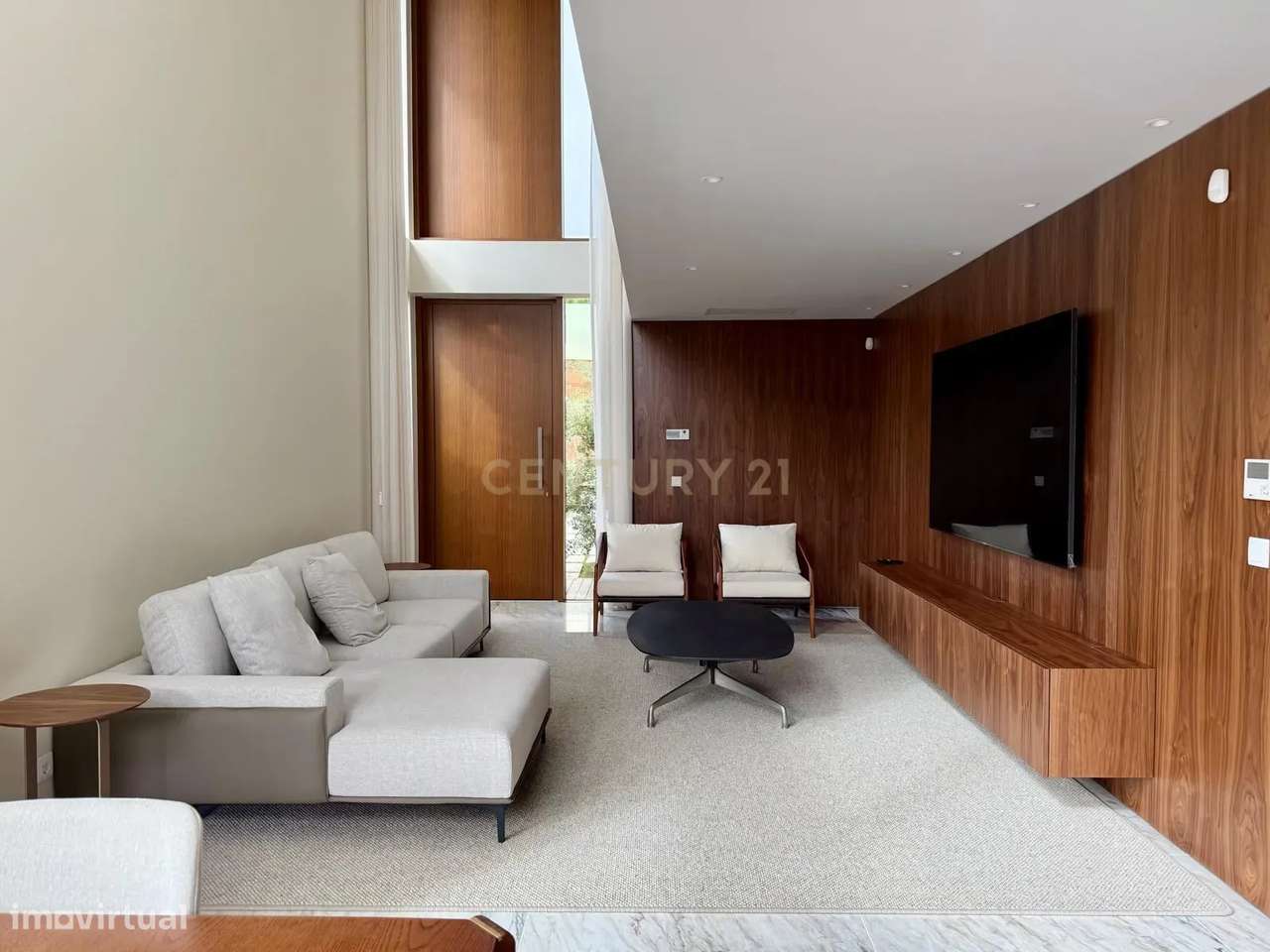 Moradia T4, com piscina, jardim, garagem privada em condomínio fechado - Grande imagem: 4/39