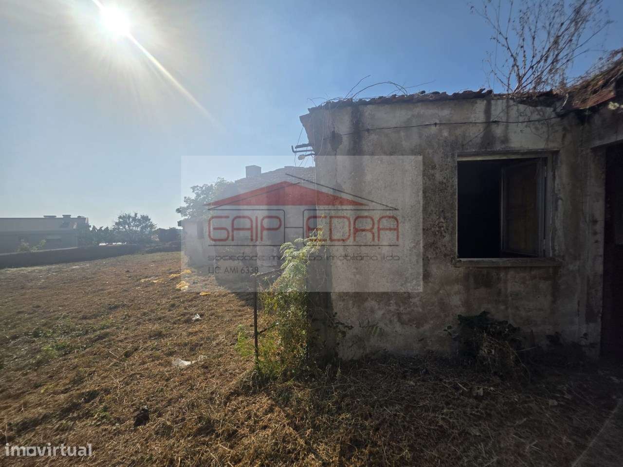 Moradia térrea com terreno 140 000 € em Esmoriz para restauro-12