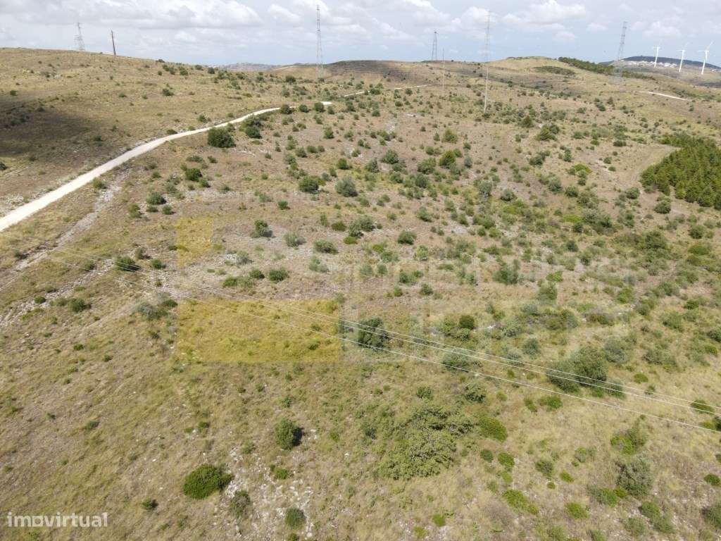 Terreno Rustico com 29.000m° em Fanhões-Loures - Grande imagem: 3/3
