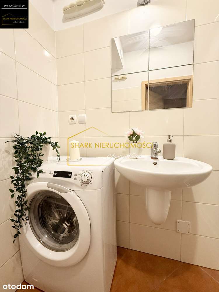 Kawalerka w świetnej lokalizacji + komórka!-11