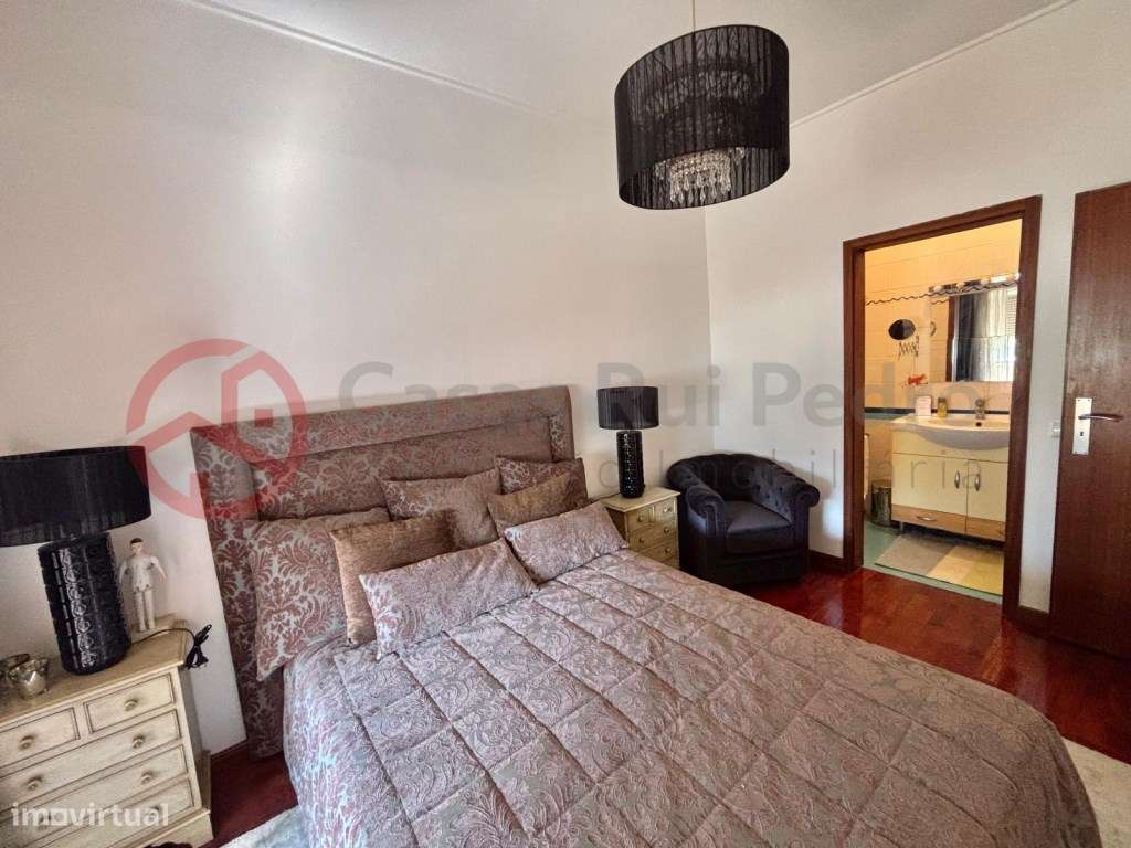 Duplex em Zona Premium de Almada-18