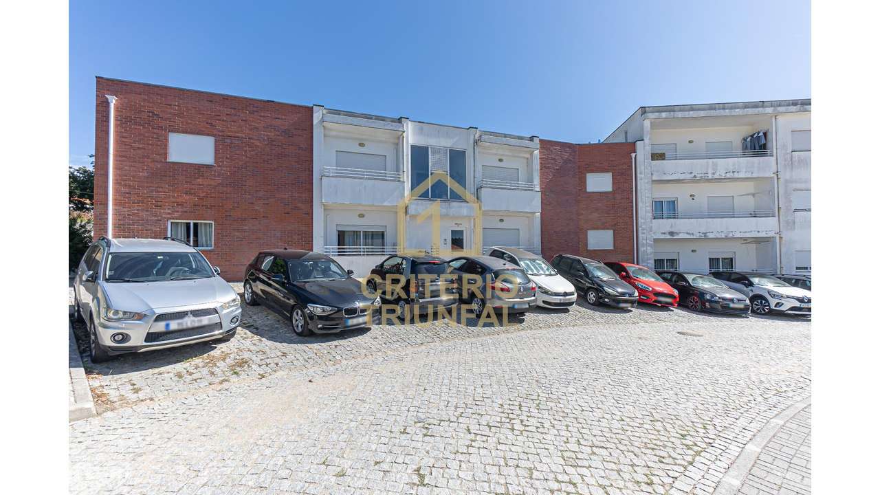 Apartamento T3 em Perozelo-29
