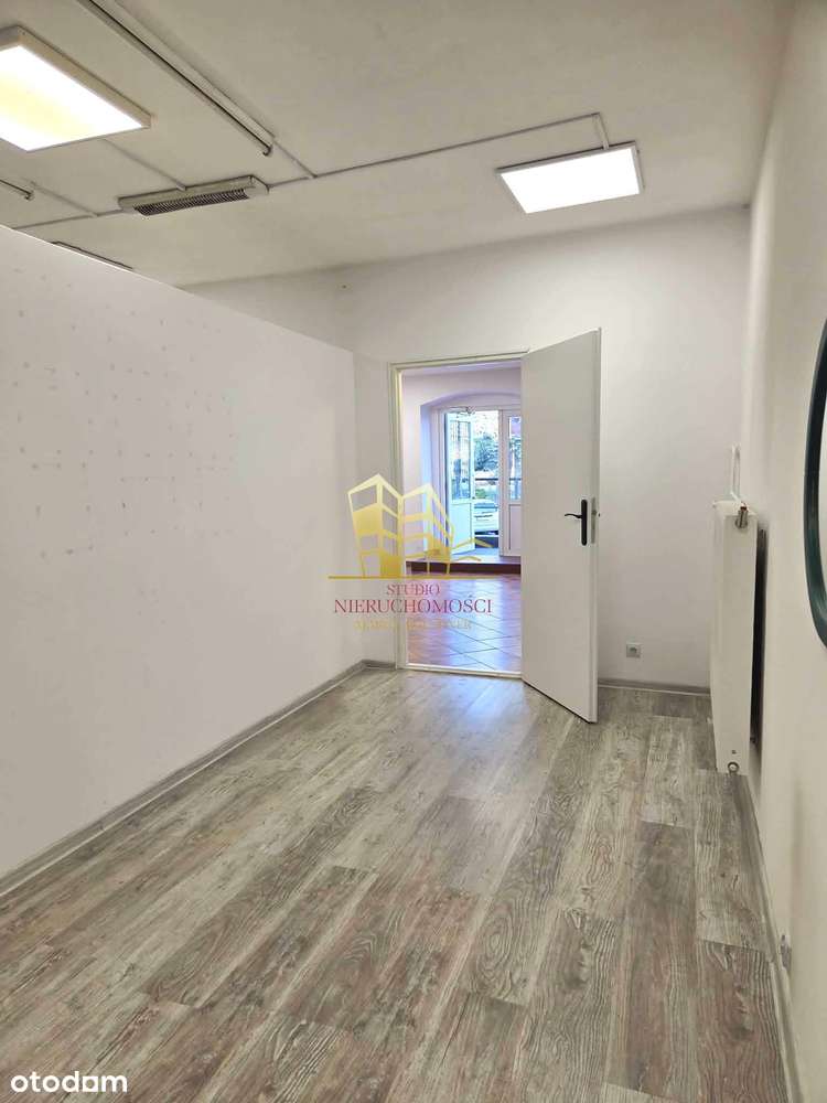 Lokal usługowy 53,8 m² | Centrum Pieszyc | Wejście z ulicy-11