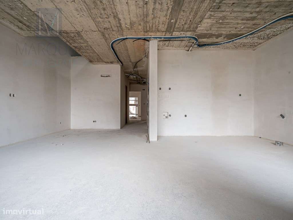 Apartamento T2 com Terraço em Santa Marta do Pinhal - Corroios-5