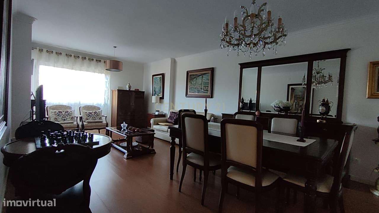 Magnífica propriedade T2 em Linda-A-Velha, Lisboa-11