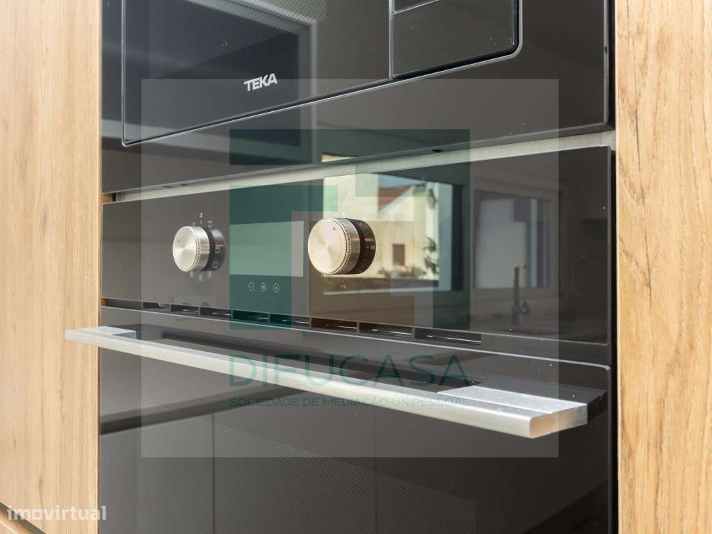 R128 Moradia T6 Azeitão-8