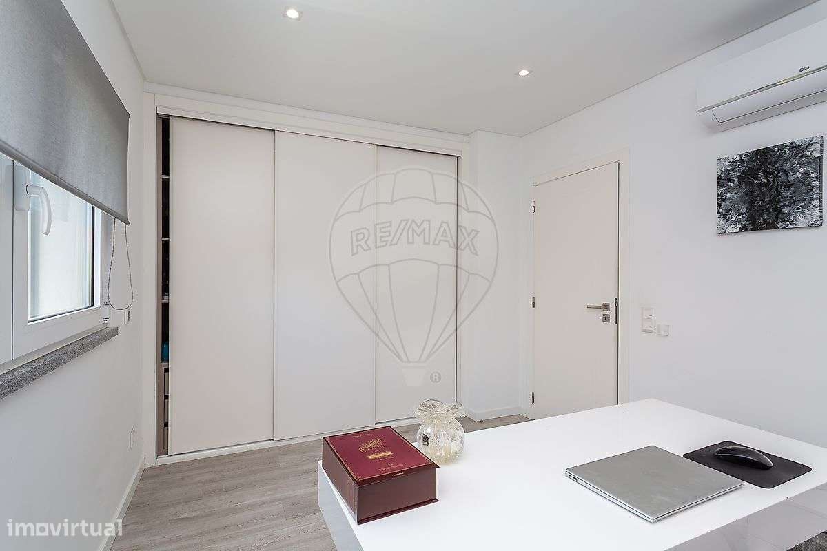 Moradia T4 para venda-10