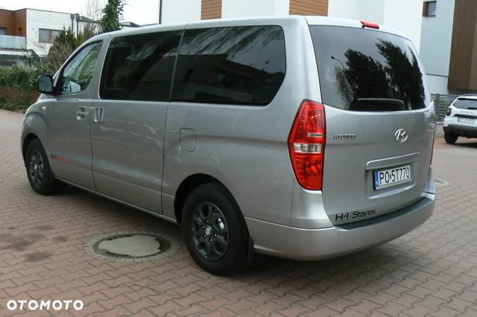 Hyundai H-1 - 2