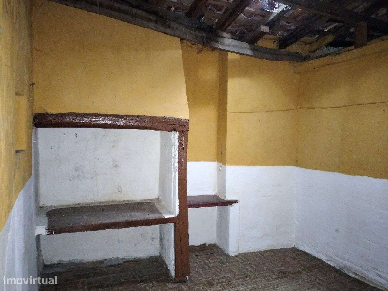 Moradia Antiga para reconstruir em Pernes - Grande imagem: 5/14