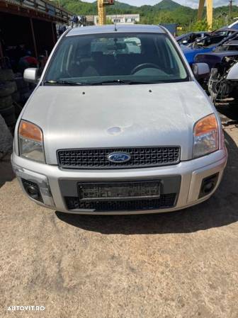 Dezmembrez Ford Fusion 1.4 2009 - 3