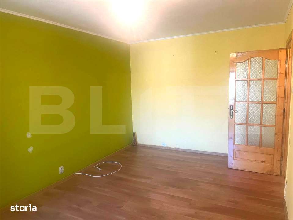 Apartament cu 3 camere, decomandat, zona Lipovei - Imagine principală: 2/11