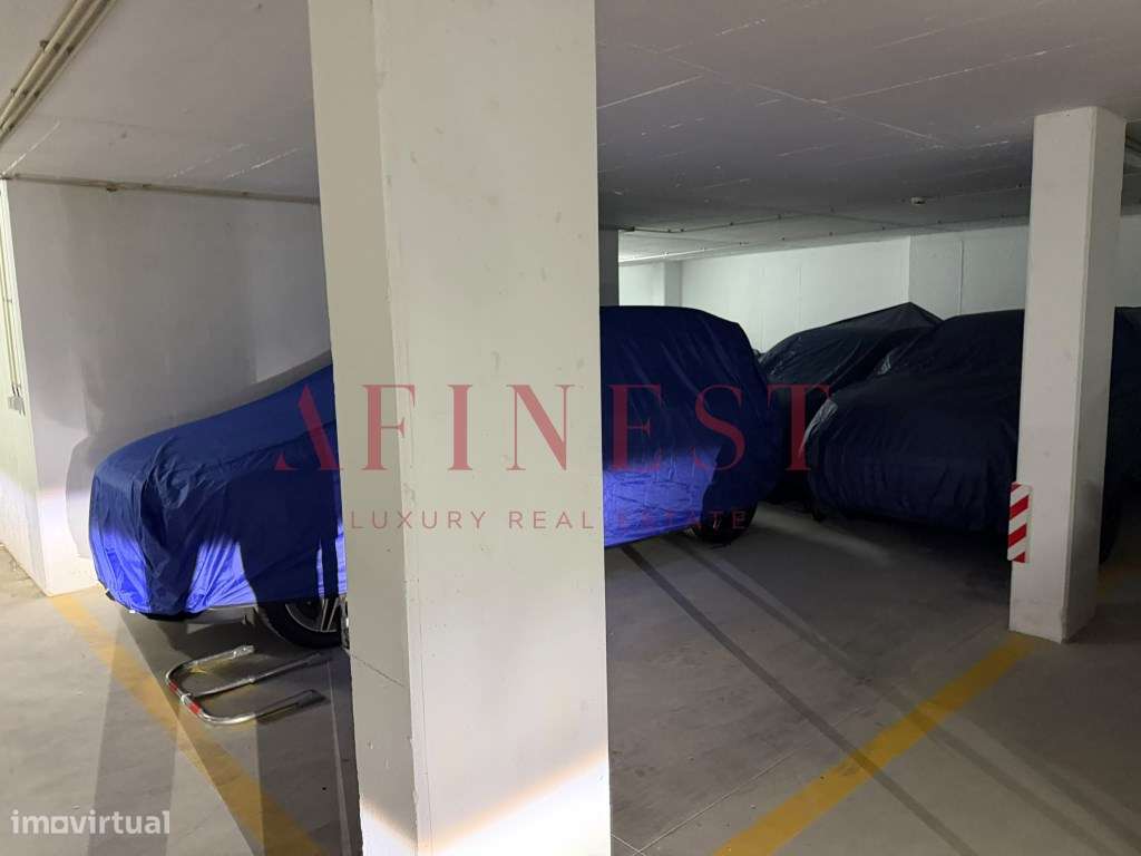 GARAGEM AMPLA PARA 6 CARROS | SÃO DOMINGOS DE RANA-5