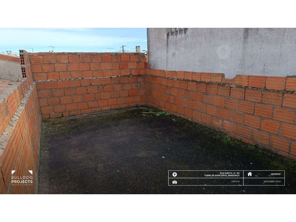 Moradia com 9 assoalhadas na Rua Direita, Carviçais-26