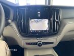 Volvo XC 60 B4 MHEV AT AWD Plus Dark - 14