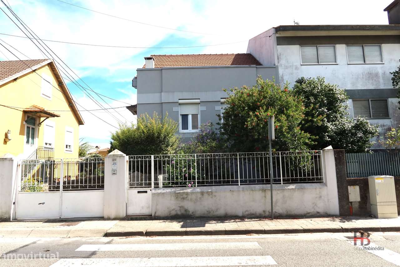 Oportunidade Única: Moradia T3 no Centro de Gondomar-41