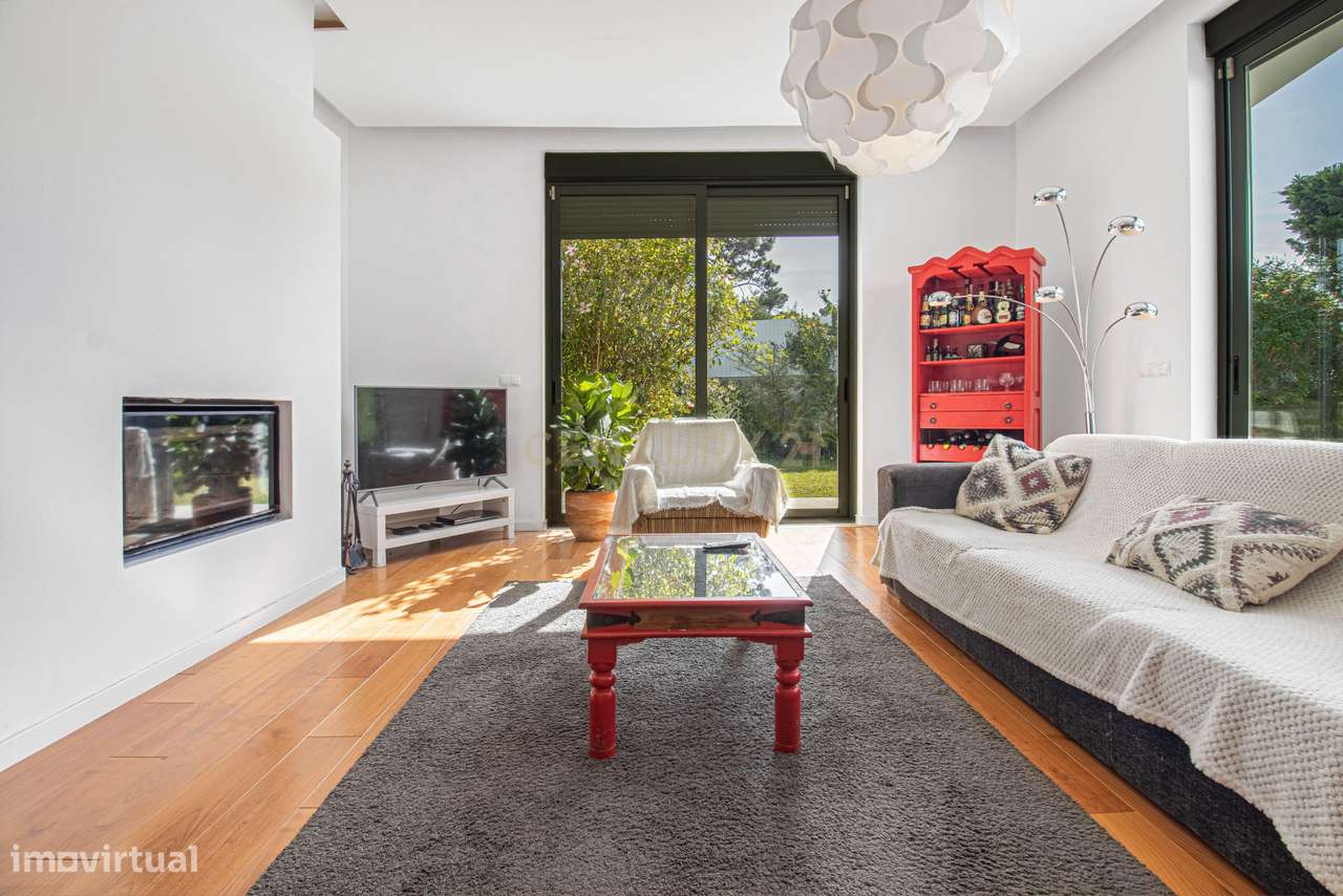 Moradia Isolada T4 291m2 em Lote de 1050 m2 em Mucifal, Colares, Sintr-23