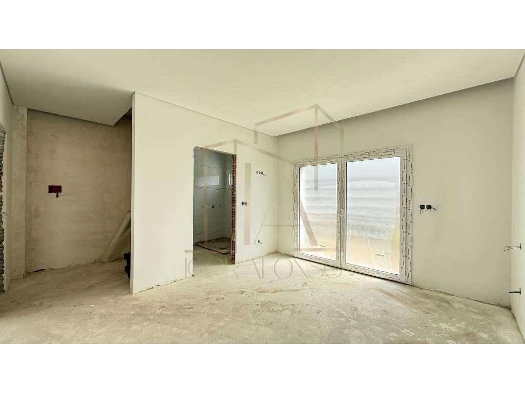 Moradia Independente T3 + 1 com 2 Suítes e piscina-6