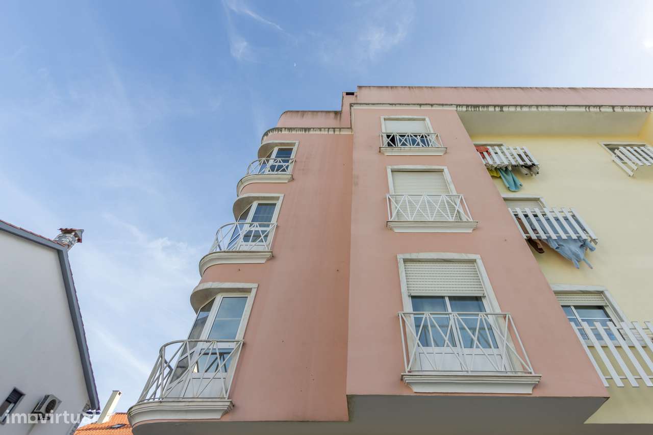 Quinta do Conde - Apartº 1º andar de 3 assoalhadas - c/ arrecadação.-11