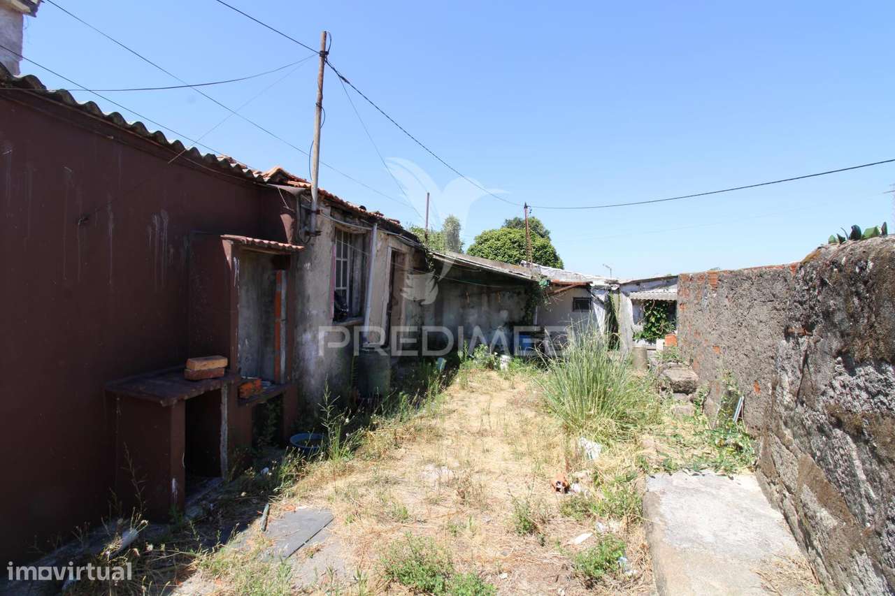 Conjunto moradias devolutas com terreno, Zona ARU S. Mamede Infesta - Grande imagem: 3/18