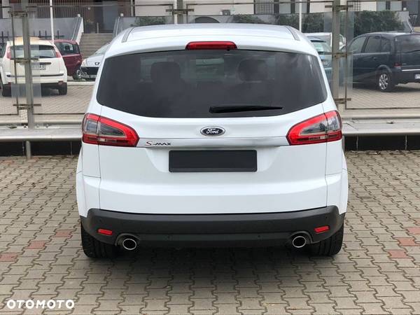 Ford S-Max - 9