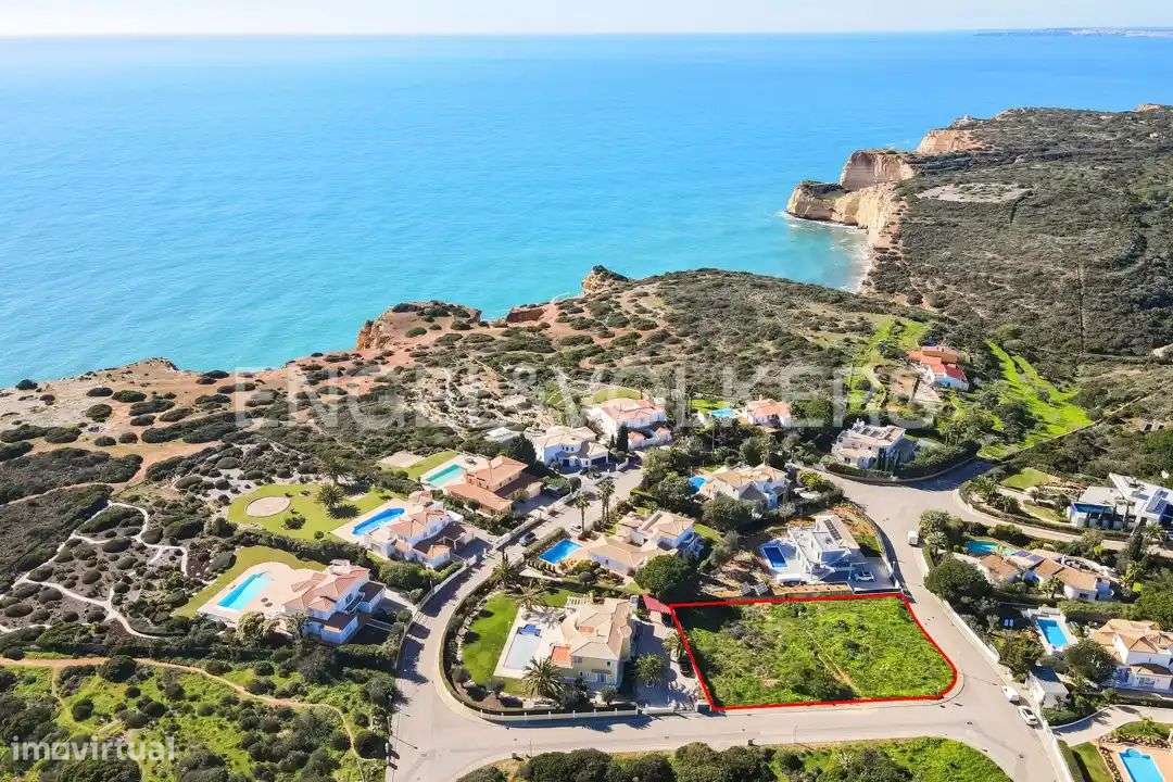 Terreno de gaveto para construção em Vale da Lapa, Carvoeiro - Grande imagem: 2/6