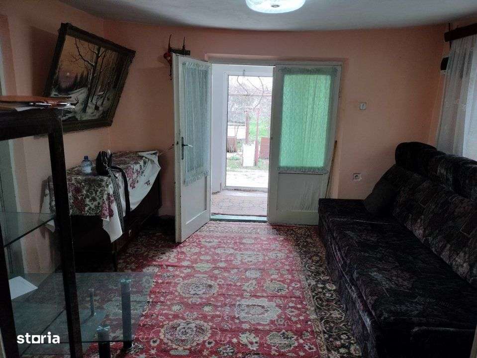 exclusivitate! Casa batraneasca trei camere, acoperis nou, Valu lui Tr - Imagine principală: 4/7