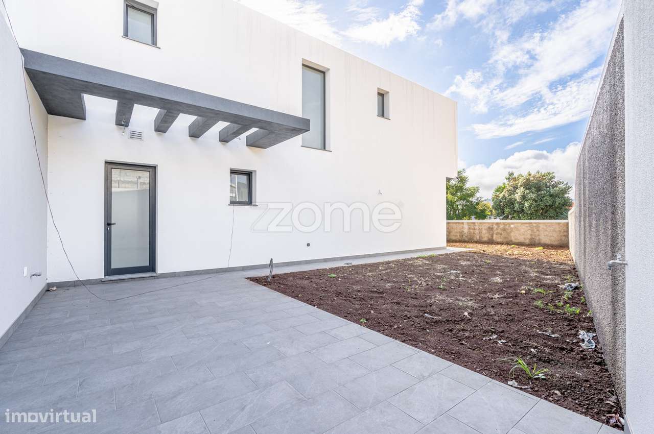 Moradia Geminada T3 , São Roque, Funchal - Grande imagem: 4/36