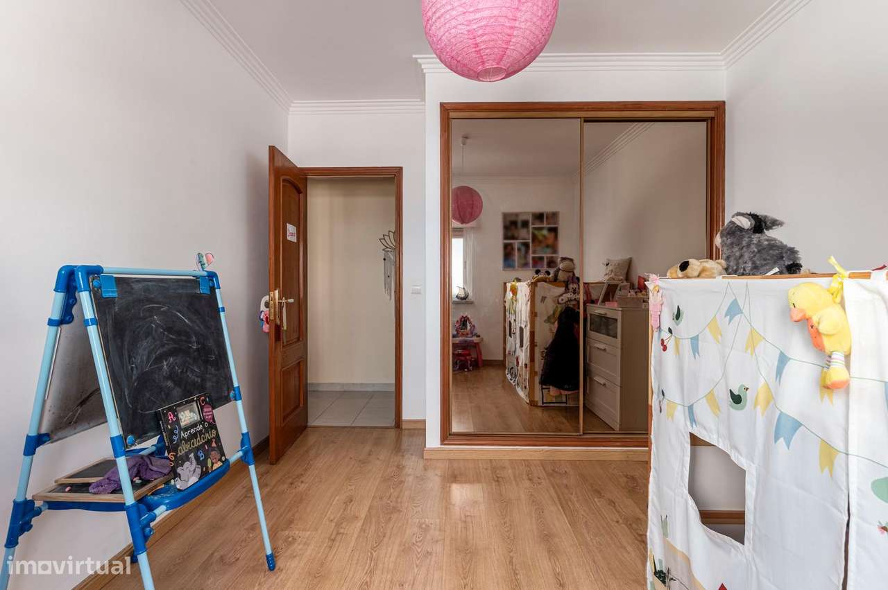 T3 com Excelentes Áreas, em Santa Marta do Pinhal-26