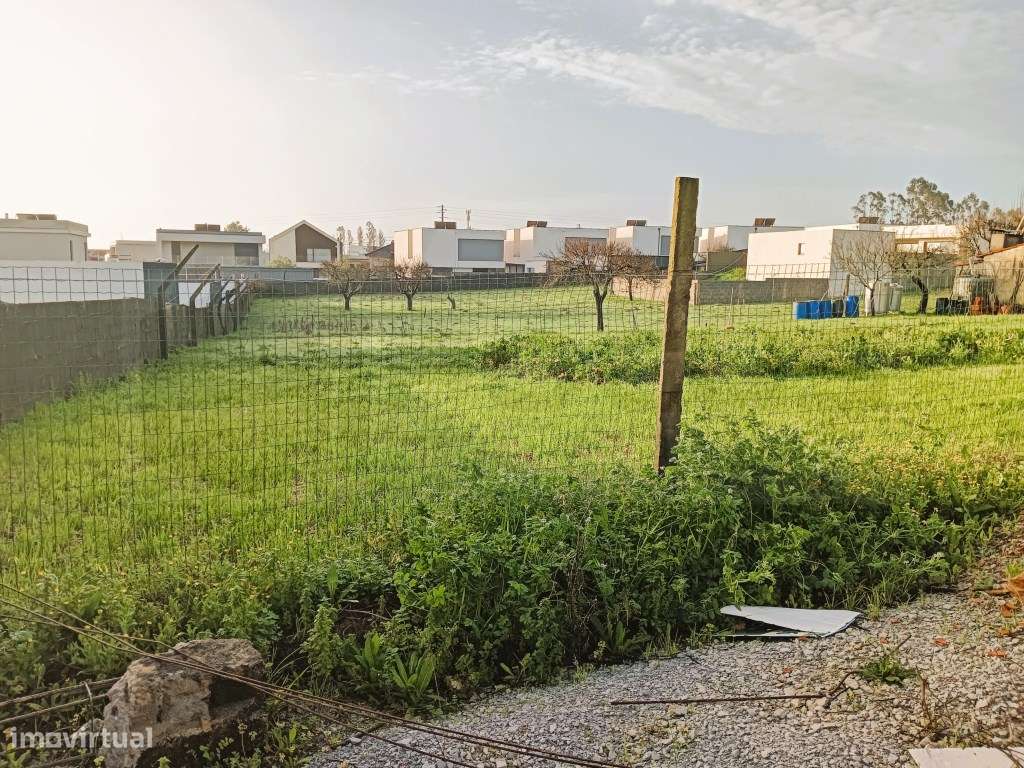 Lote de terreno em Albergaria-a-Velha - Grande imagem: 4/13