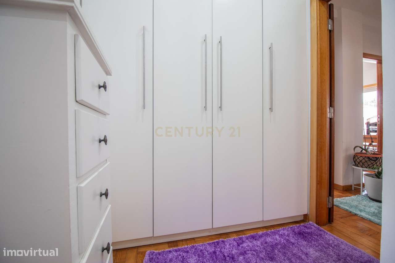 Apartamento T3 em Buarcos, a 900 metros da Praia, com elevador e excel-12