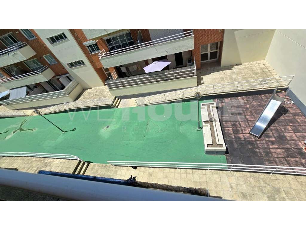 Excelente T3 com Suíte e Espaço Exterior Exclusivo em Alhos Vedros-8