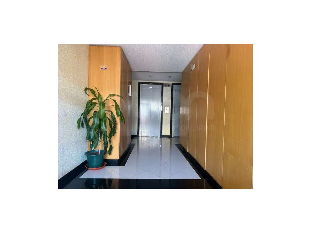 Apartamento T3 em Rio de Mouro, Sintra-16