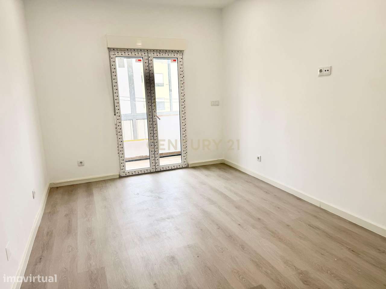 Apartamento T2 Totalmente Remodelado | Vale Fetal – Charneca da Capari - Grande imagem: 4/8