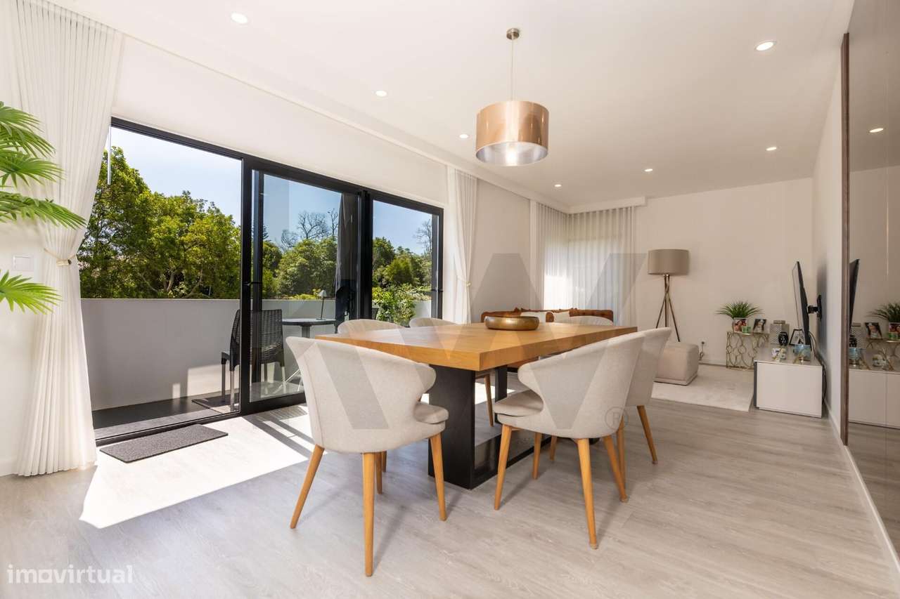 T4 Duplex de Luxo | 336,96m2 | Como Novo | Empreendimento Fechado com - Grande imagem: 3/45