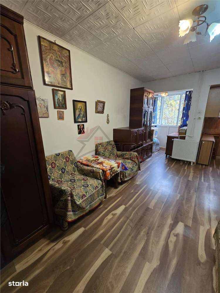 Etaj 1 - Nicolina , garsoniera mobilata, libera - Imagine principală: 3/7