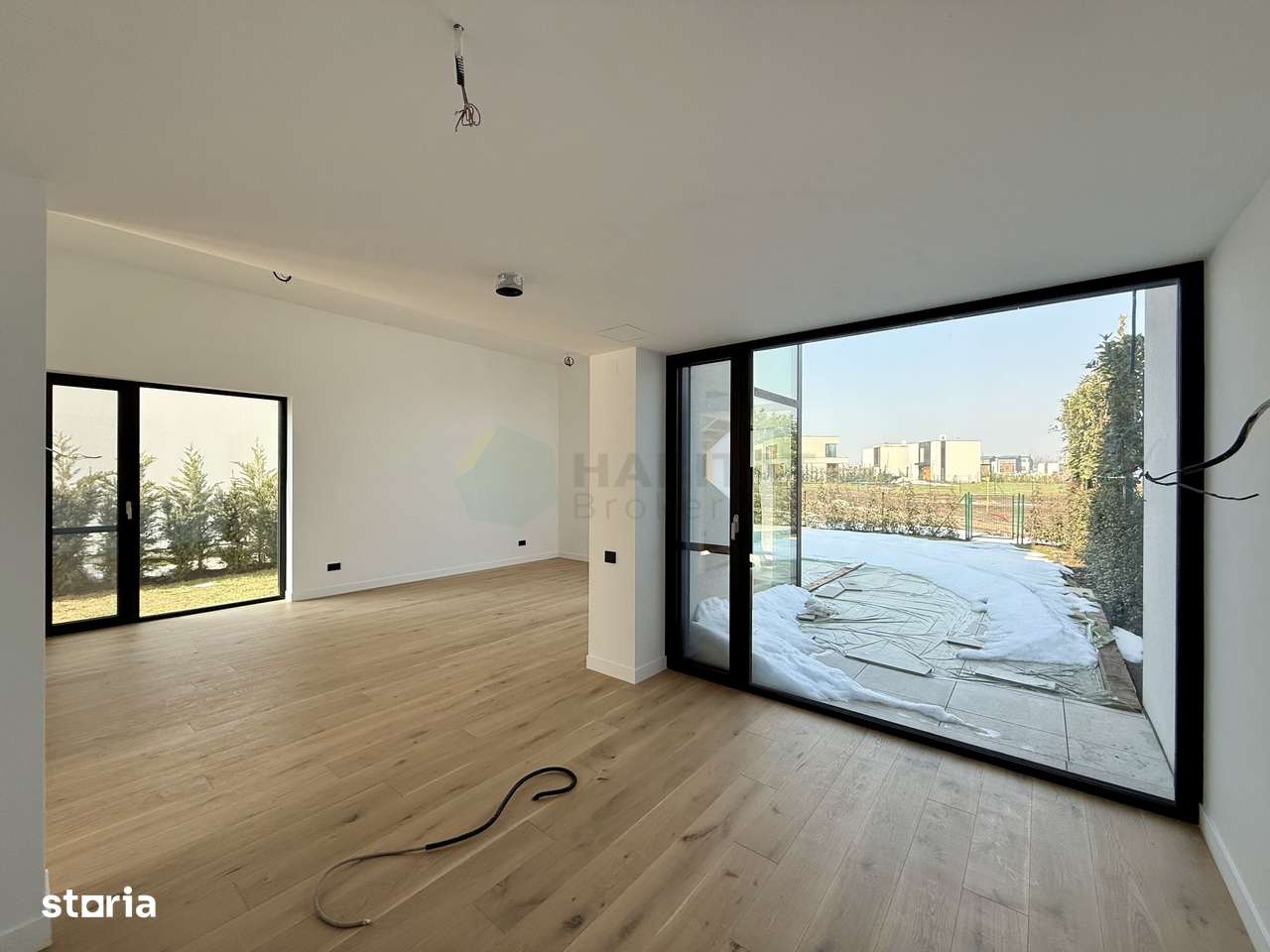 Vila tip duplex in Amber Forest, langa padure-1