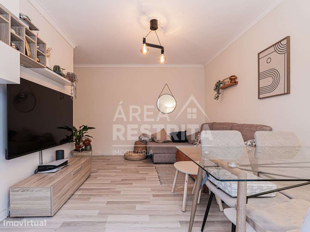 Apartamento T2 num primeiro andar na Sobreda, Almada - Grande imagem: 3/30