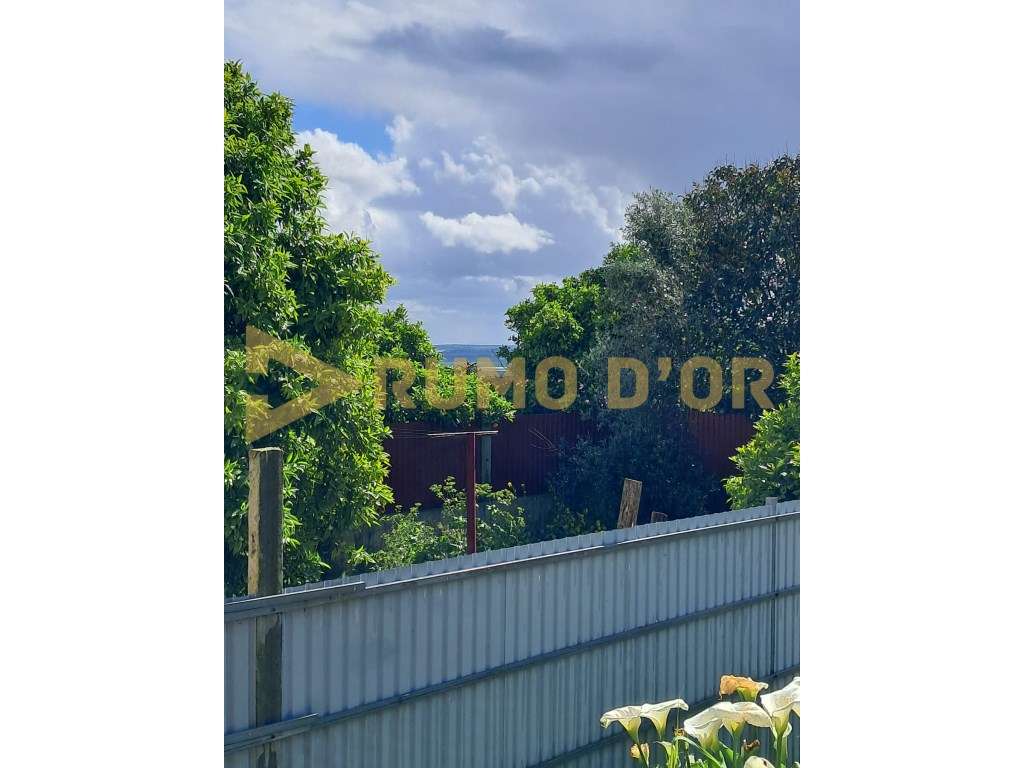 T2 com logradouro para recuperar - zona GNR - Grande imagem: 3/10